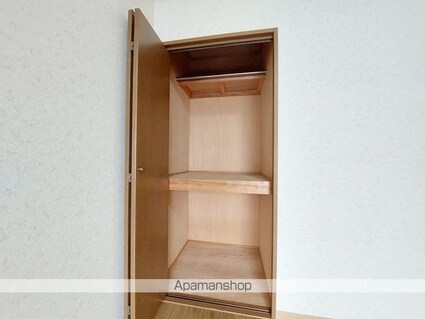 ビッグウエスト３[2LDK/57.19m2]の収納