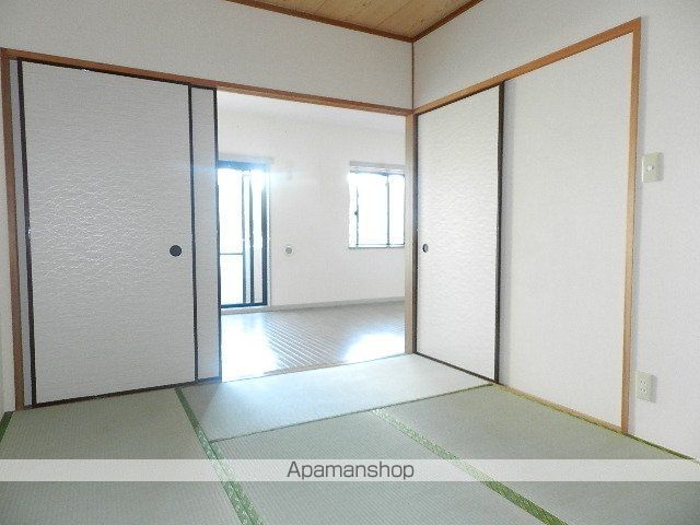 エムズ・アーク C棟の内装写真