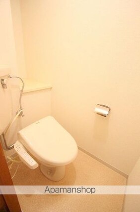 ヴィラ・アンソレイエ屋島西町Ａ・Ｃ・Ｅ棟[3DK/60m2]のトイレ