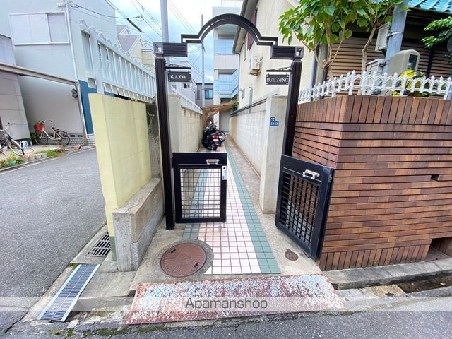 KATO.BLDの玄関写真