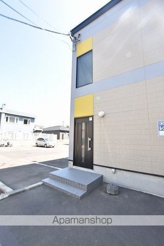 レオパレスシャルムの玄関写真