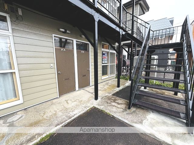 高島ハイツ２号棟[1LDK/34.7m2]のエントランス