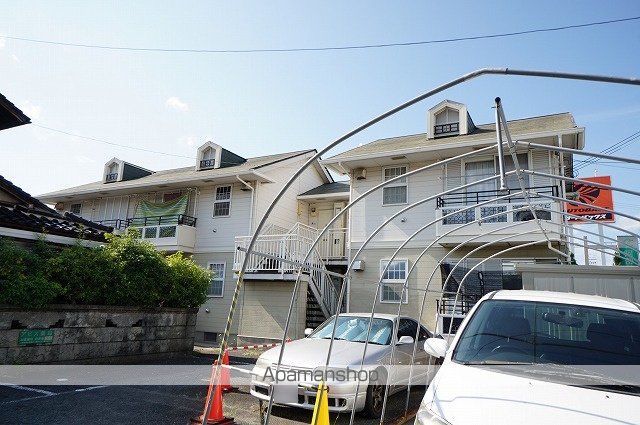 奥田ハイツA棟の外観写真