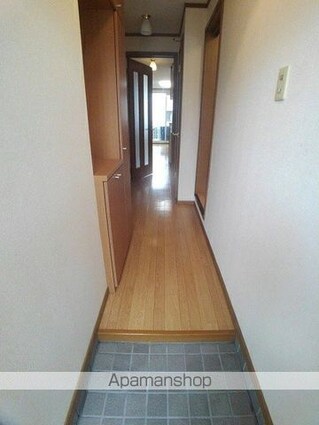 ベルシティＳａｔｏ　Ａ[1R/33.15m2]の玄関