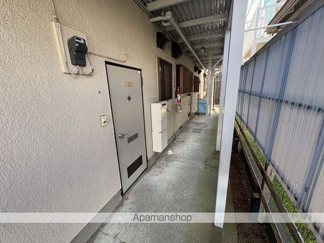鈴張ハイツの玄関写真