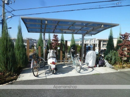 Ｔ．Ｓ．ＣＯＵＲＴⅡ[2LDK/53.41m2]の共用部1