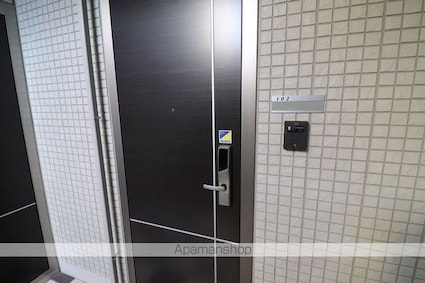 セジュールオッツＷ[1R/25.08m2]の玄関1