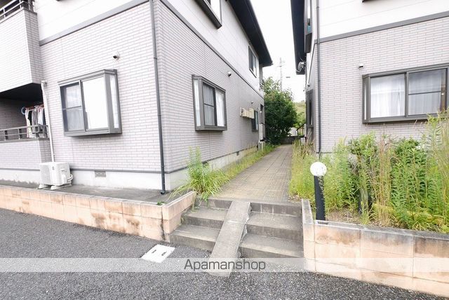 ライフステージ新町Bの玄関写真