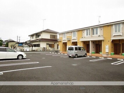 ラルーチェ[1R/32.94m2]の駐車場