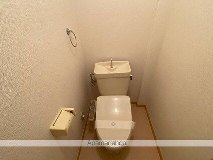 ロイヤル泉[2LDK/55.39m2]のトイレ