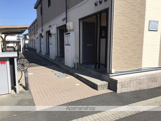 レオパレスきららの玄関写真