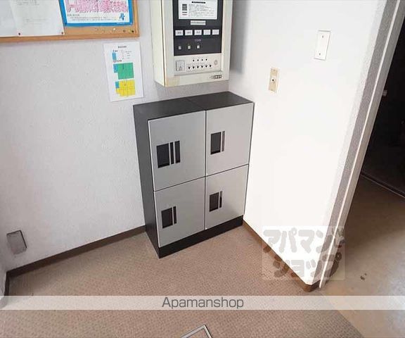 ロイヤルハウス高野の外観写真