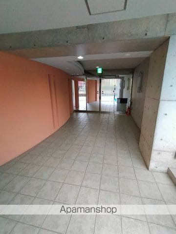 コム・クレール西宮北口の玄関写真
