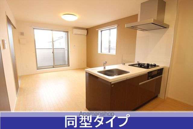 レジデンス蔵持の内装写真