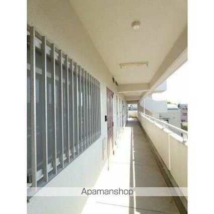 コスモ川内[3LDK/64.8m2]の共用部1