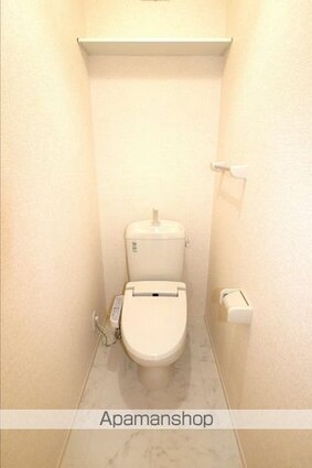 ドエルコート里吉　Ｃ[3LDK/83.98m2]のトイレ