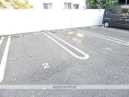 東京都国立市東４丁目[1LDK/45.36m2]の駐車場1