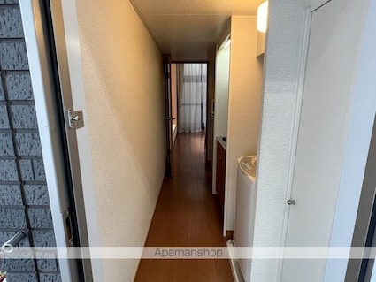 神奈川県横浜市西区東久保町[1K/19.87m2]の玄関