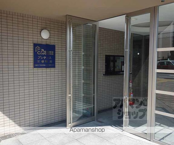 プレサンス京都駅前の玄関写真