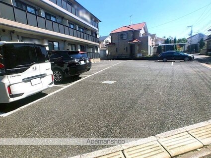 マースピア[2LDK/50.2m2]の駐車場