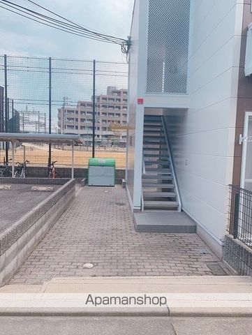 レオパレスプレリュードの玄関写真