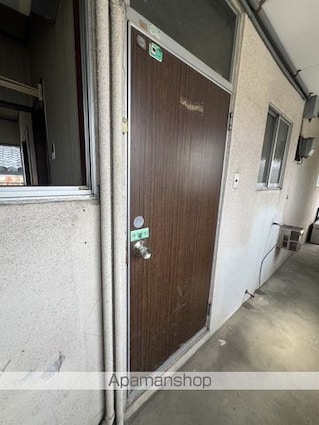 栄幸荘[2K/30m2]のエントランス