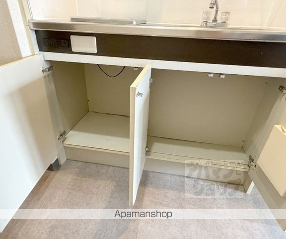 レオ松本の内装写真