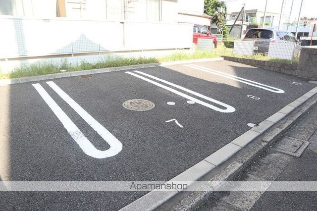 VILLA GARLAND COURTの外観写真