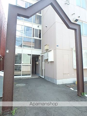 メゾンド南郷12の玄関写真