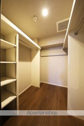 東京都世田谷区弦巻２丁目[2SLDK/68.86m2]の収納