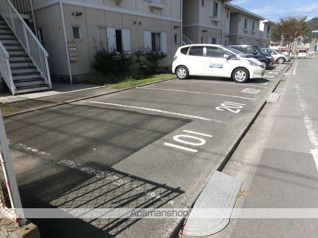 和歌山県和歌山市園部[2DK/43m2]の駐車場1