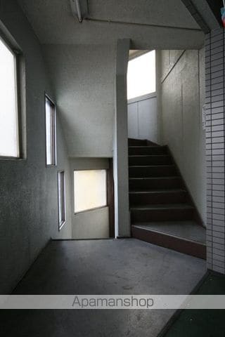 タムラビルの玄関写真