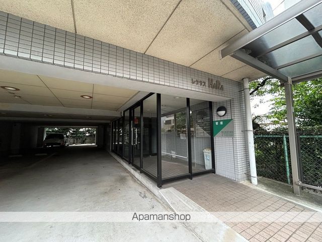 レクサス原の玄関写真