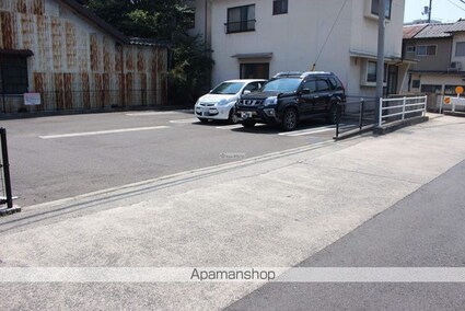 クールメゾン[1LDK/46.49m2]の駐車場4