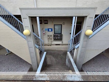 ペアヒル高幡Ⅱ[2DK/33.88m2]のエントランス