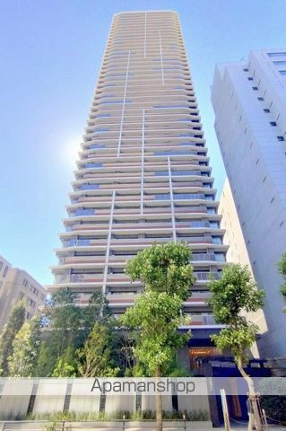 LAURELTOWER堺筋本町の外観写真