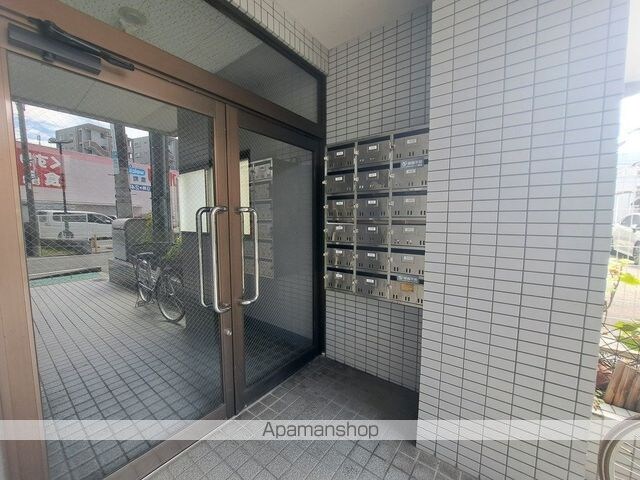 メゾンドール室町[1R/23.36m2]のエントランス