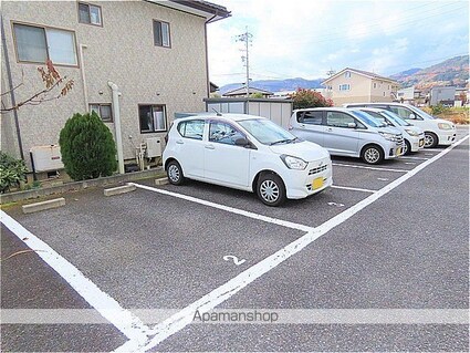 レオパレス若槻[1K/20.28m2]の駐車場2