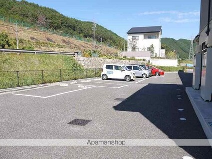 レオパレス柏田[1K/28.02m2]の駐車場