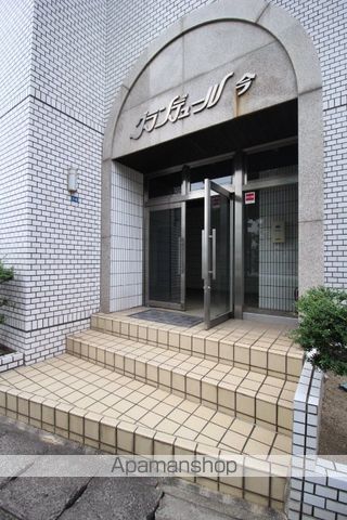 グランデュール今1号館の玄関写真