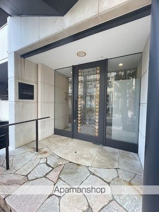 レジディア上目黒[3LDK/97.73m2]のエントランス1