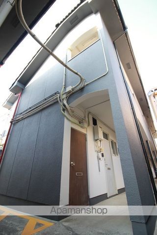 メゾン学南3号棟の玄関写真