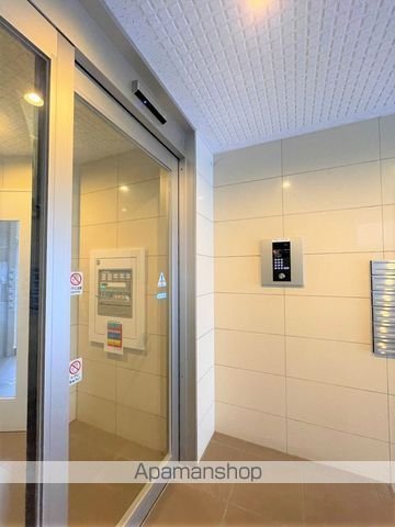 ヒルズ新栄3号館の玄関写真