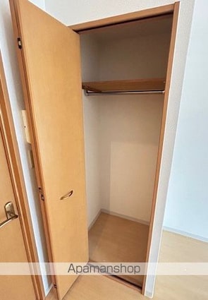 メゾン・ド・コート[1R/30m2]の収納