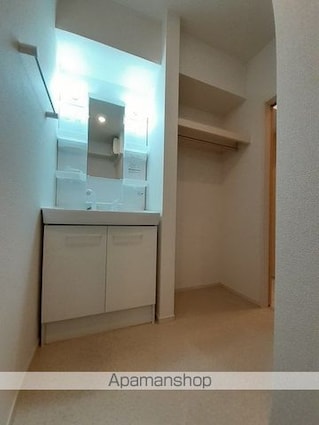 愛媛県新居浜市政枝町３丁目[2LDK/56.68m2]の洗面所