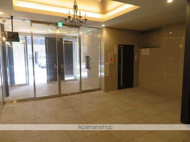 ESLEAD京橋アミュゼの玄関写真