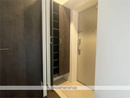 Ｔｅｒｒａｃｅ　Ｔｈｅ　本郷[2LDK/58.25m2]の玄関