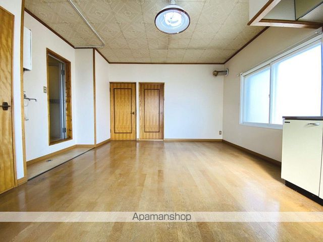 ファミール高野 1号館の内装写真