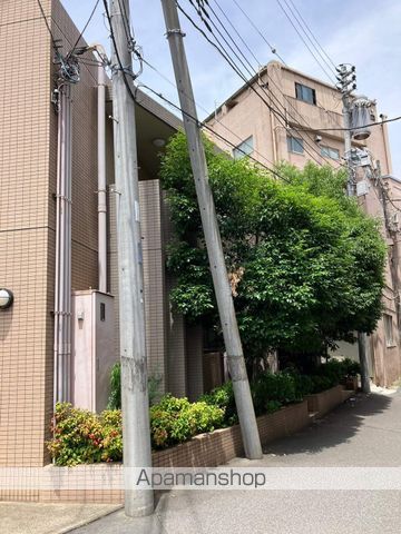 az hausの外観写真