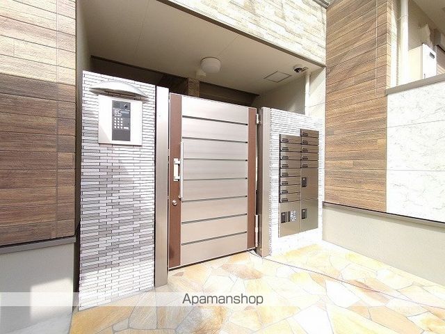 フジパレス千里丘II番館の玄関写真